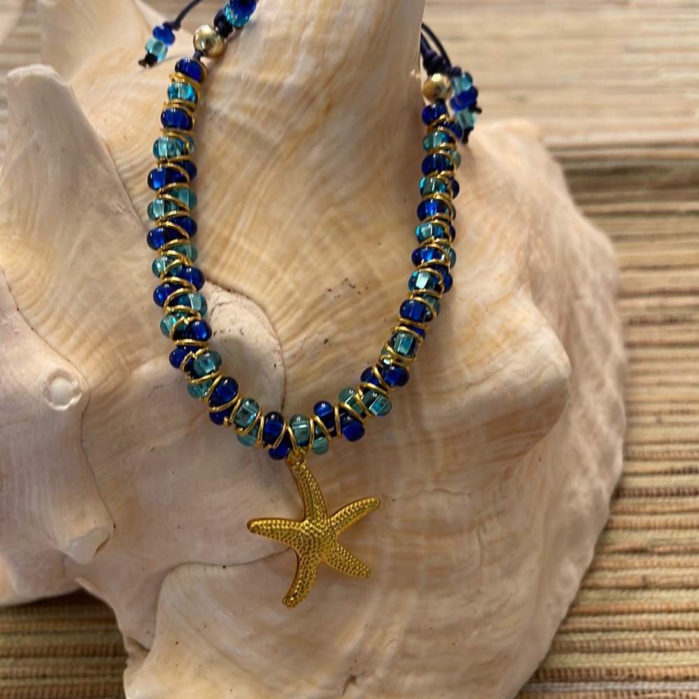 Mermaid core beaded macrame bracelet with gold color starfish dangle
